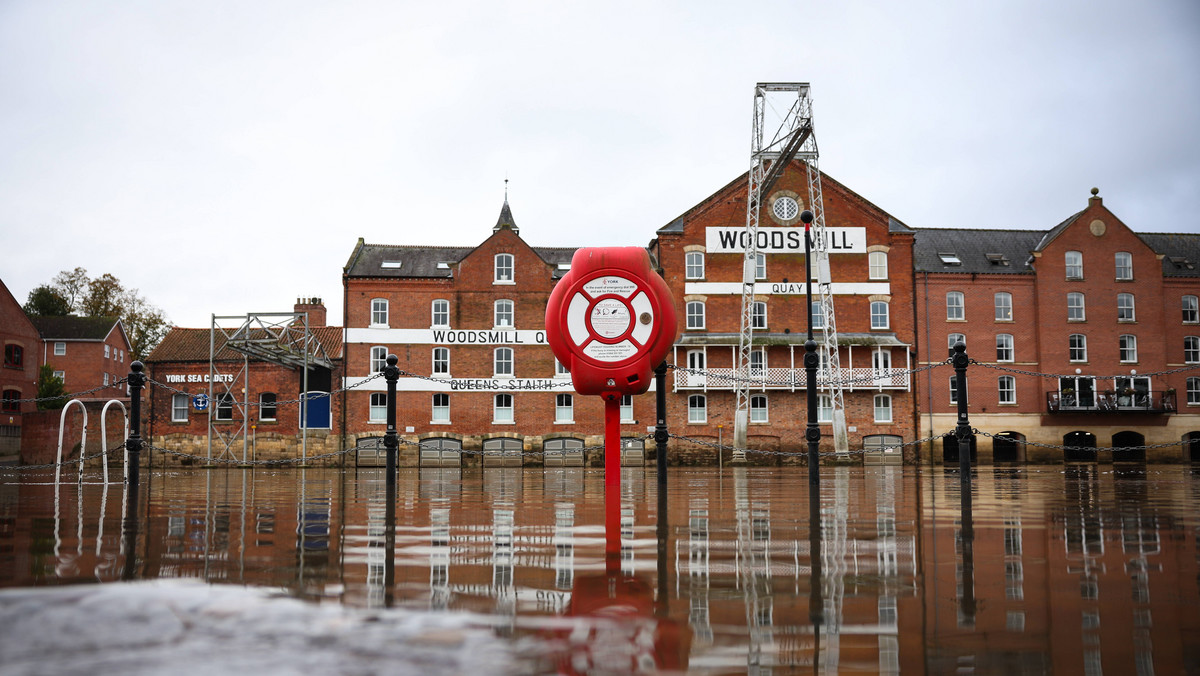 Potężne powodzie w Wielkiej Brytanii. Do kraju nadciąga sztorm Ciaran