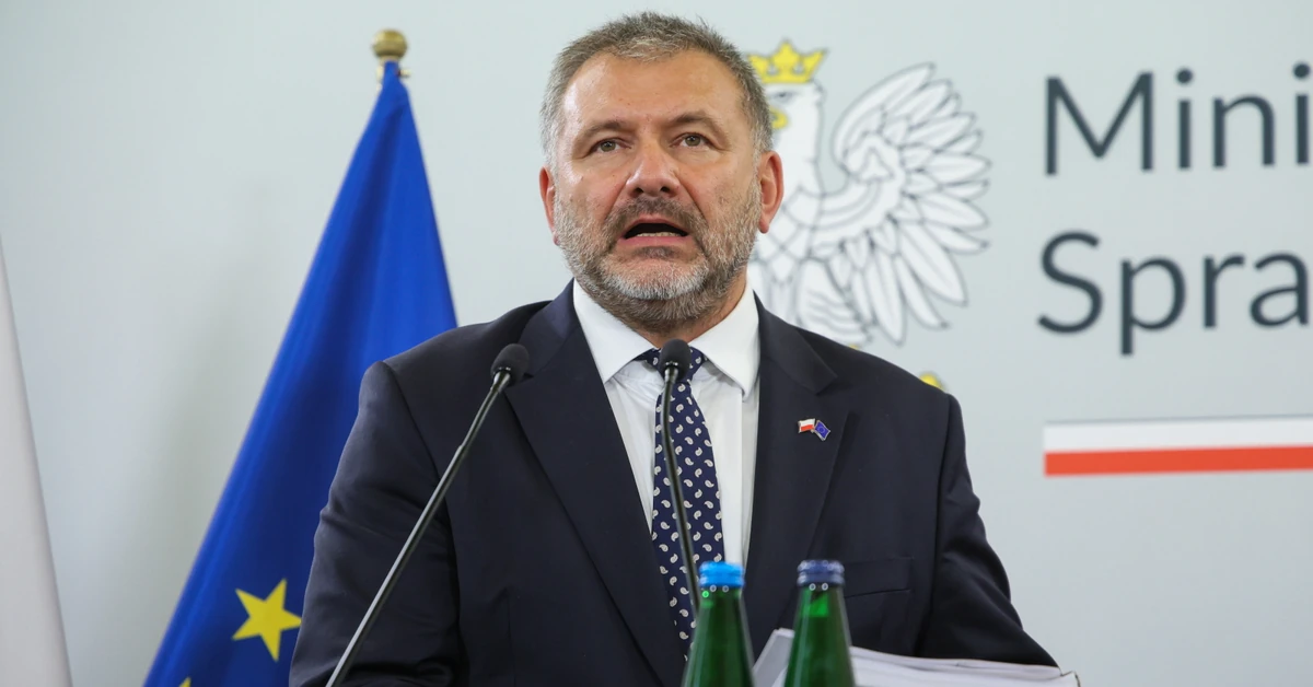 Żurek przedstawia mocny raport. "W Polsce budowano system autorytarny"