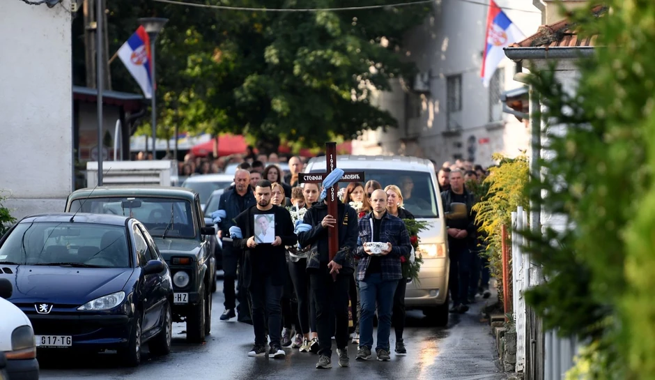 Ispraćaj Stefana Nedeljkovića u Zvečanu