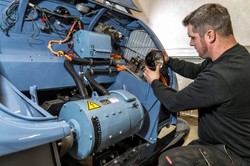 Biały kruk motoryzacji odnaleziony! DKW Elektro ma 60 lat, nie potrzebuje benzyny i jeździ