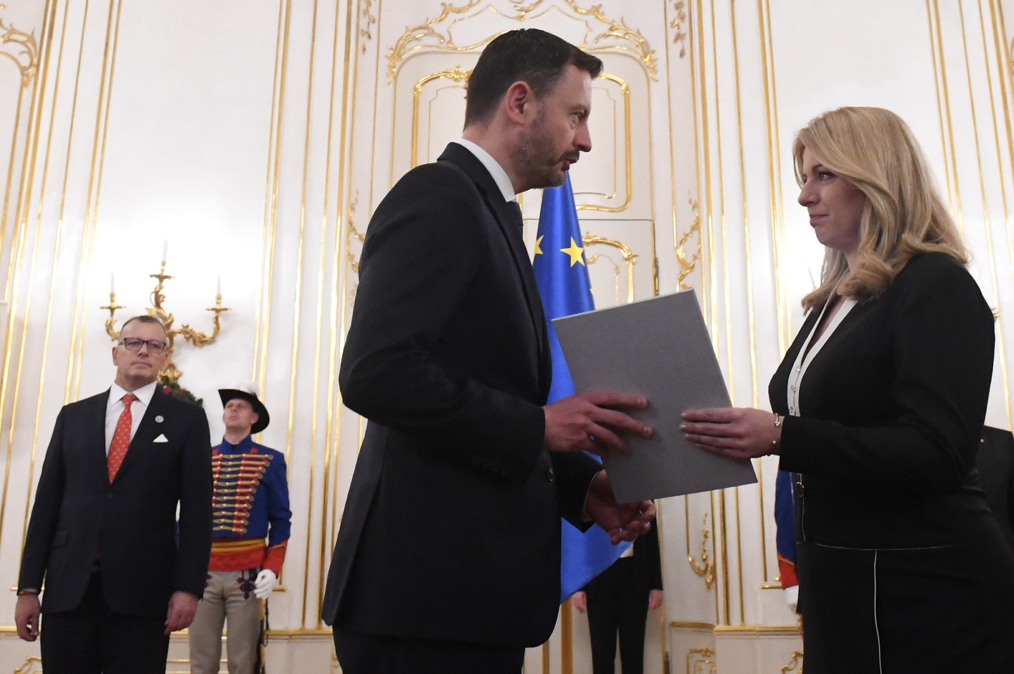 Prezidentka SR Zuzana Čaputová 16. decembra 2022 odvolala vládu Eduarda Hegera.
