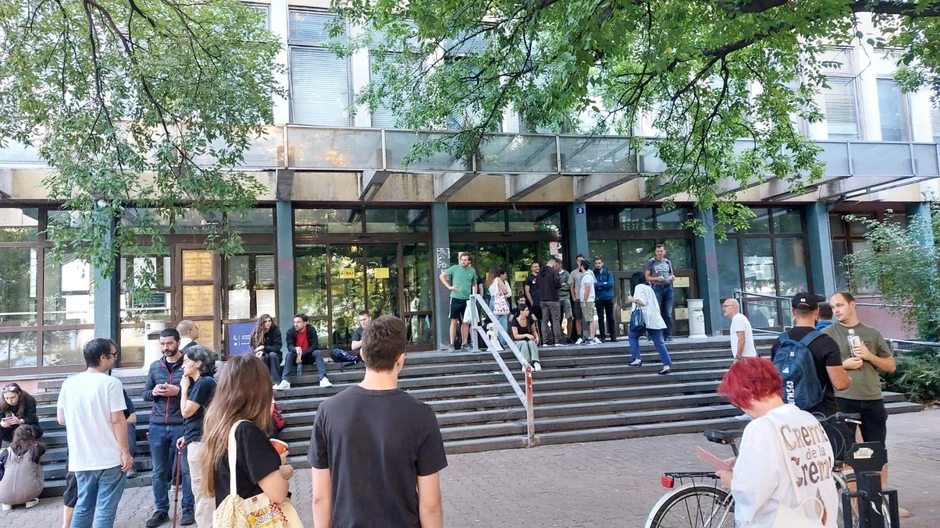 Protest ispred Palate pravde u Novom Sadu