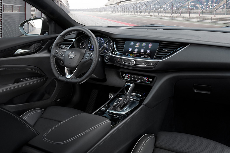 Opel Insignia – perfekcyjna kompozycja