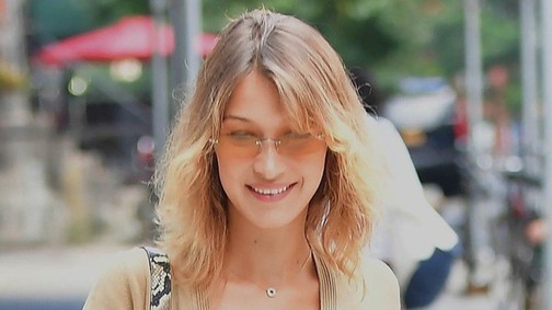Tevepata, mellalj-villantás: ezt hogy gondolta Bella Hadid?