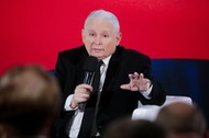 Prezes Prawa i Sprawiedliwości Jarosław Kaczyński podczas spotkania z mieszkańcami Ełku