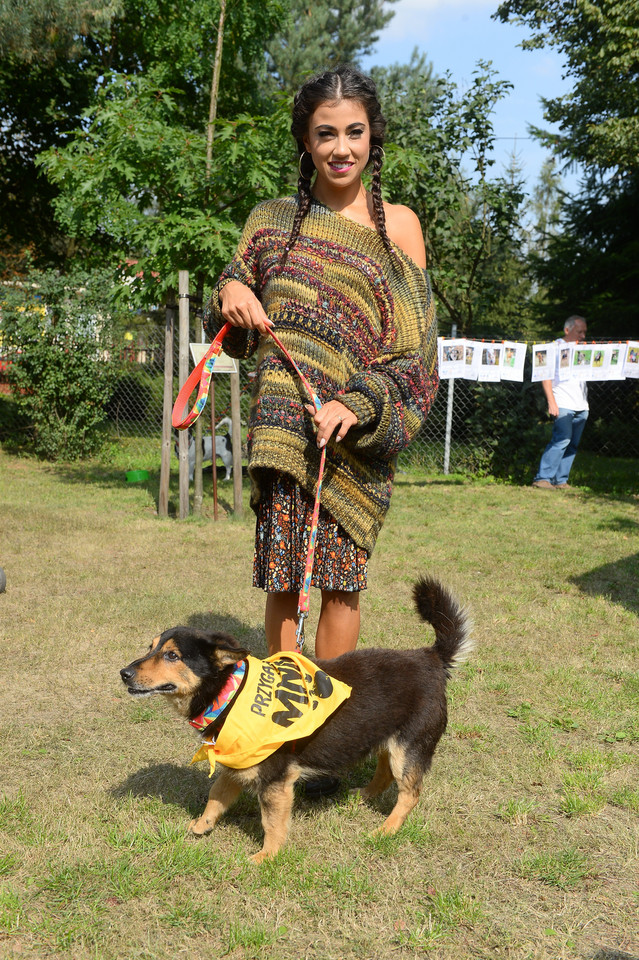 Maja Hyży w akcji "Gwiazdy zwierzętom"