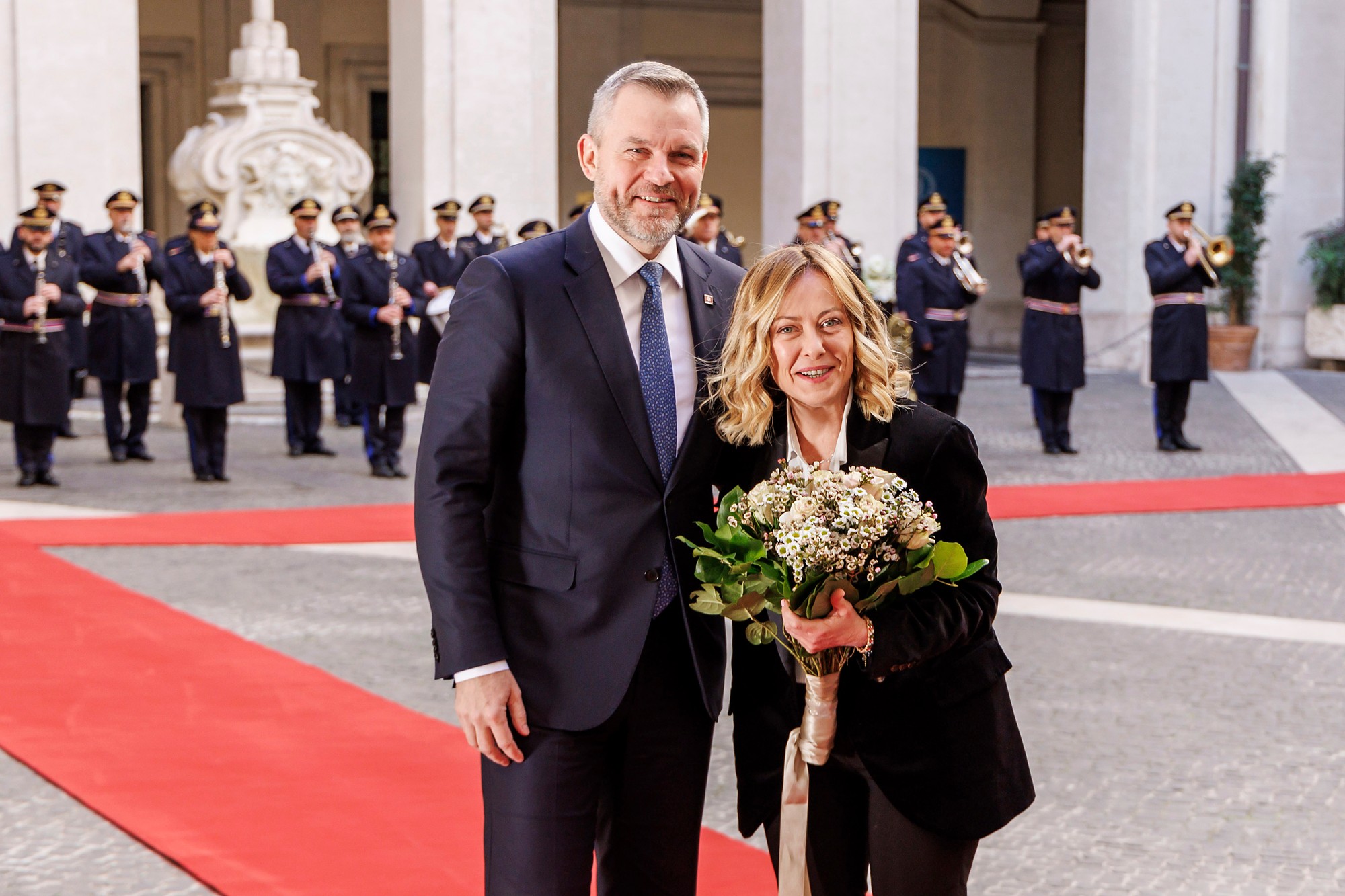 Talianska premiérka Giorgia Meloniová (vľavo) a prezident SR Peter Pellegrini.