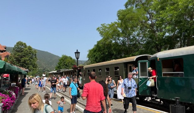 Voz "Nostalgija" od sutra dva puta dnevno saobraća Šarganskom osmicom