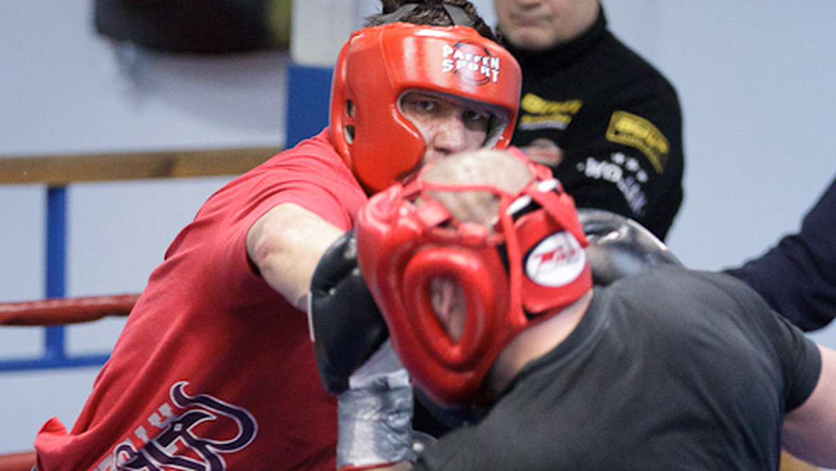 W sobotę w Krynicy-Zdroju dojdzie do wielkiego wydarzenia. Paweł Kołodziej (27-0 16 KO) zmierzy się z Felixem Corą Jr (24-4-2 12 KO) w walce o pasy mistrzowskie WBA Inernational i WBC Baltic wagi juniorciężkiej na gali Wojak Boxing Night. Na wtorkowej konferencji obaj bokserzy mówili o swoich przygotowaniach i nadchodzącej walce.