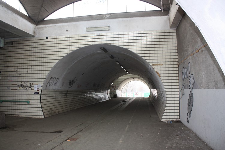 Przejście podziemne na stacji Warszawa Stadion przed przebudową