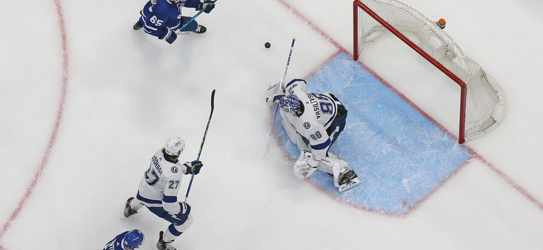 NHL: Lightning i Oilers przypieczętowali awans do ćwierćfinałów