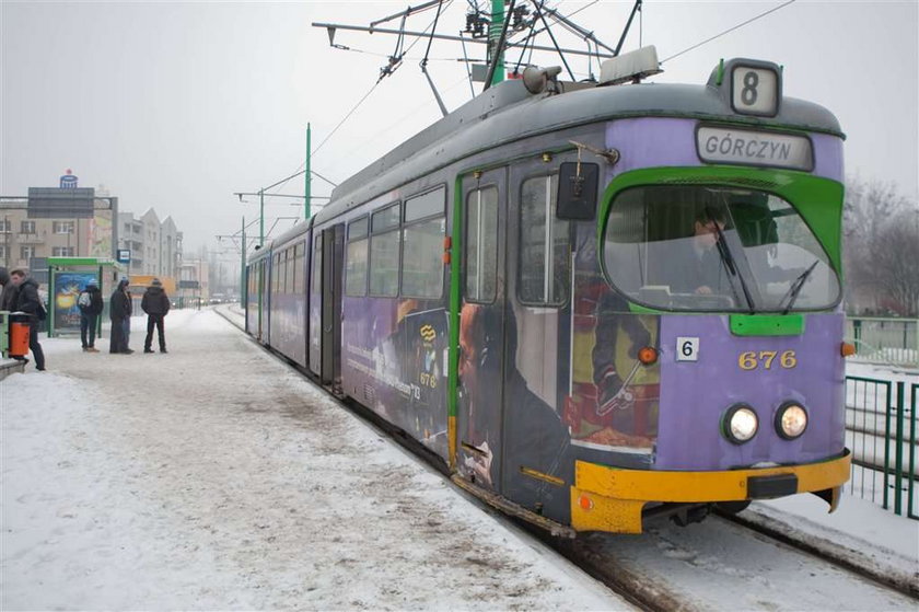 Przez śnieg wpadłam pod tramwaj