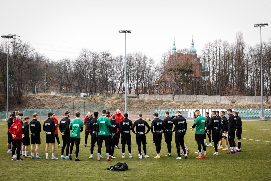 David Badia jest czwartym trenerem Lechii w tym sezonie. Wcześniej gdańszczan prowadzili: Tomasz Kaczmarek, Maciej Kalkowski (tymczasowo) i Marcin Kaczmarek. 