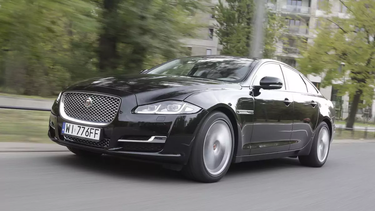 Jaguar XJ V6 - stylowo autonomiczny