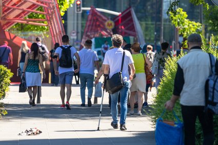 Już dziś urzędnik może zapukać do drzwi. Będą osobiste pytania. Nie odpowiesz? Grzywna