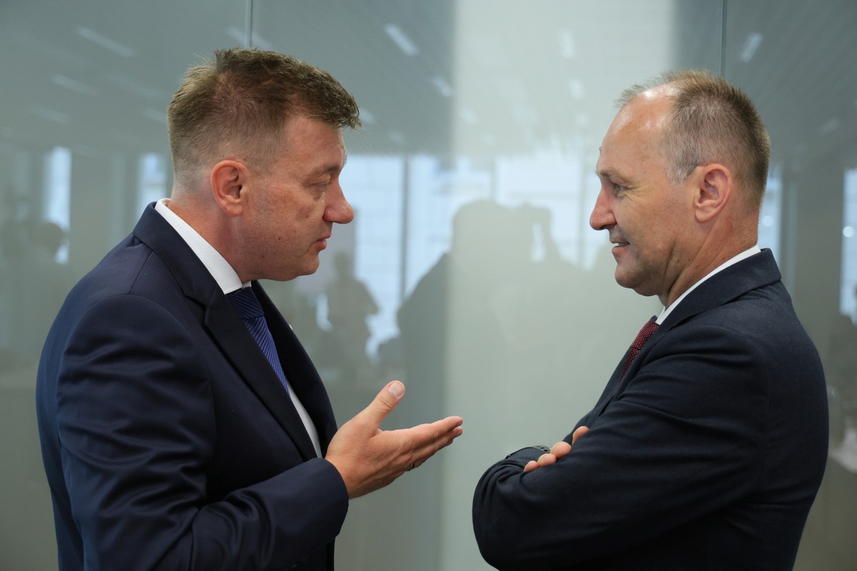 Komisja śledcza ds. afery wizowej. Przesłuchanie byłych szefów służb