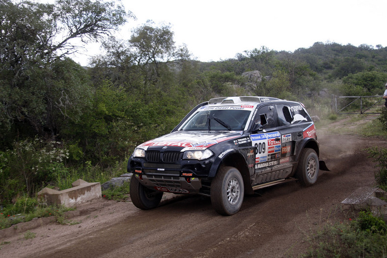 Rajd Dakar 2011: awans Hołowczyca (2.etap, wyniki, fot. Willy Weyens)