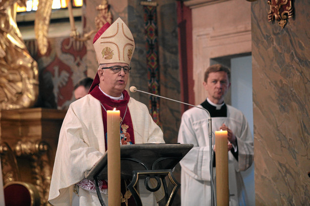 biskup Jan Piotrowski