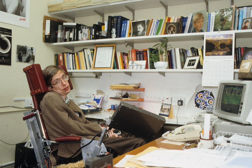 Stephen Hawking w 1989 r.