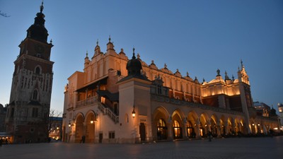 Rynek Główny Sukiennice Wieża Ratuszowa Kraków 