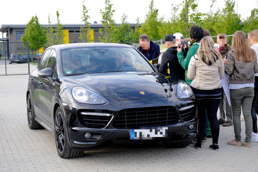 Niemiec sprzedaje auto po Polaku