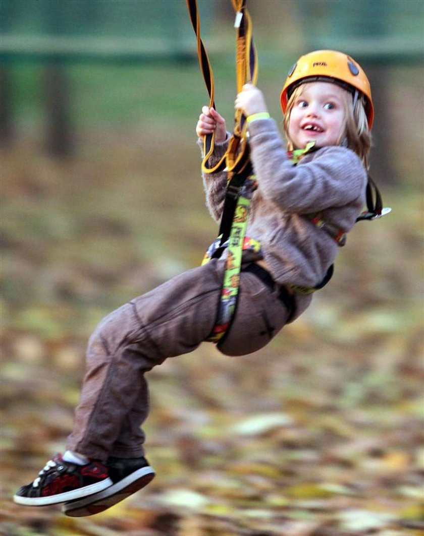 Jolie i Pitt zabrali dzieci do parku