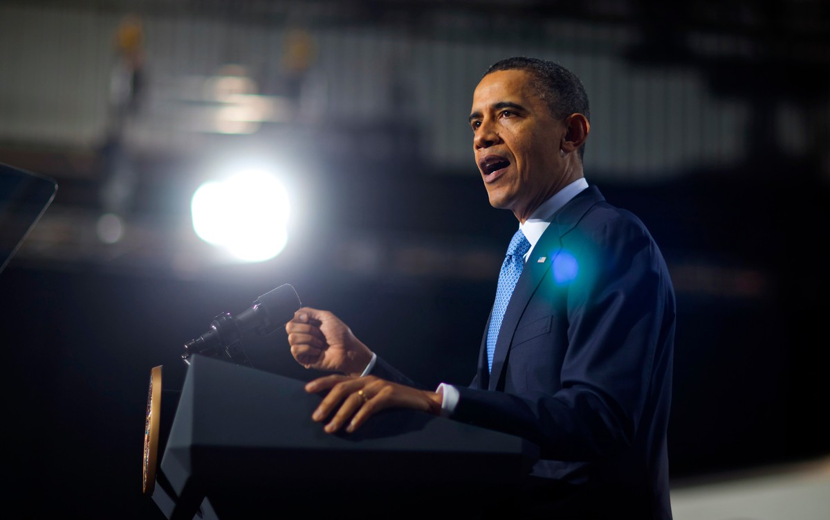 Prezydent USA Barack Obamarzemawia do pracowników UPS w zakładzie w Landover, Maryland, USA