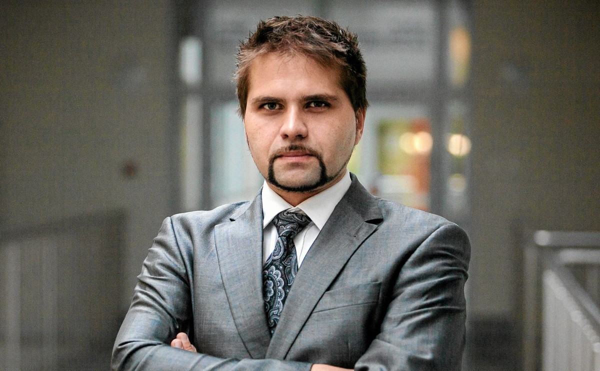 Prof. Krzysztof Pyrć