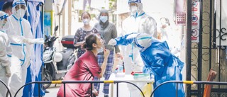 Świat rozlicza się z pandemią. Oskarżenia o narażenie życia i korupcję