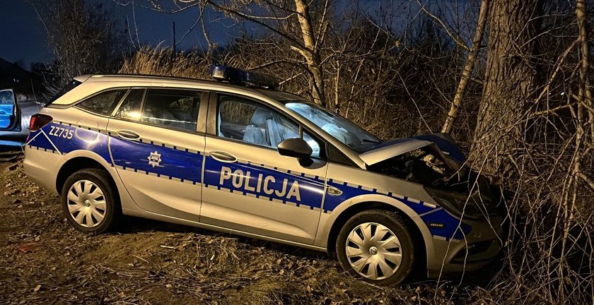 Banking Dawidy. A police car accident with teenagers. The policeman heard the sentence