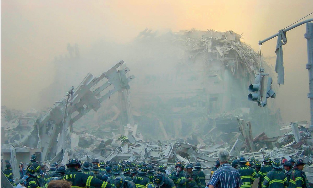 "Janek, coś uderzyło w wieże". Polskie historie zamachu na World Trade Center