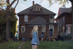 "Coś za mną chodzi": Najlepszy horror 2015? [ZDJĘCIA]