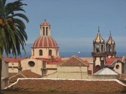 Prasa: Nowy przypadek Covid-19 w hotelu na Teneryfie. Komplikuje się ewakuacja