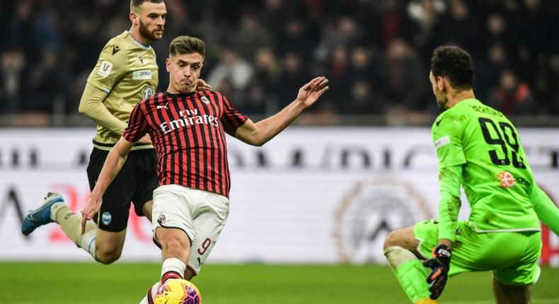 Krzysztof Piatek beat goalkeeper Etrit Berisha to give AC Milan the lead