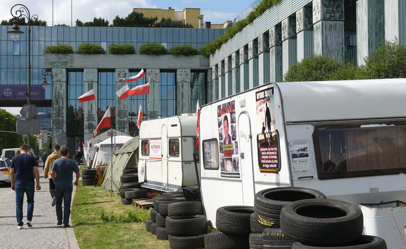 Miasteczko protestu przed Sądem Najwyższym1