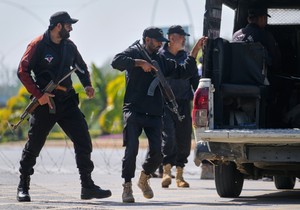 Policija i vojska Pakistana na ulicama Islamabada, čekaju početak pregovora SAD i Irana