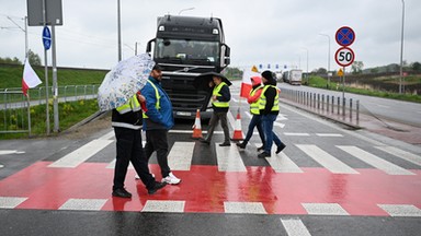 Rolnicy zablokowali przejścia graniczne z Ukrainą. Nie przepuszczają jednego rodzaju aut