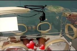 "VADILI SU IZ MENE BESKONAČAN NIZ BEBA" Žena rodila DEVETORO DECE odjednom: "Ne dojim ih, viđam ih sat vremena dnevno"