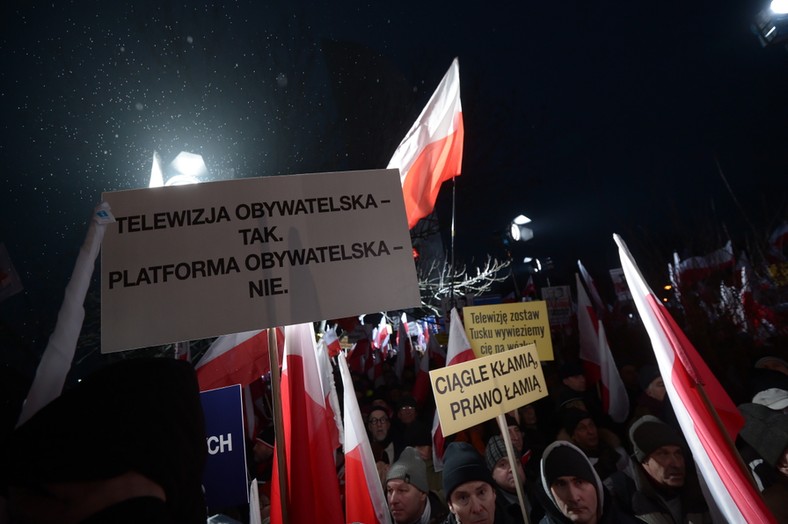 Na marszu prezentowano hasła wymierzone w obecnie rządzących