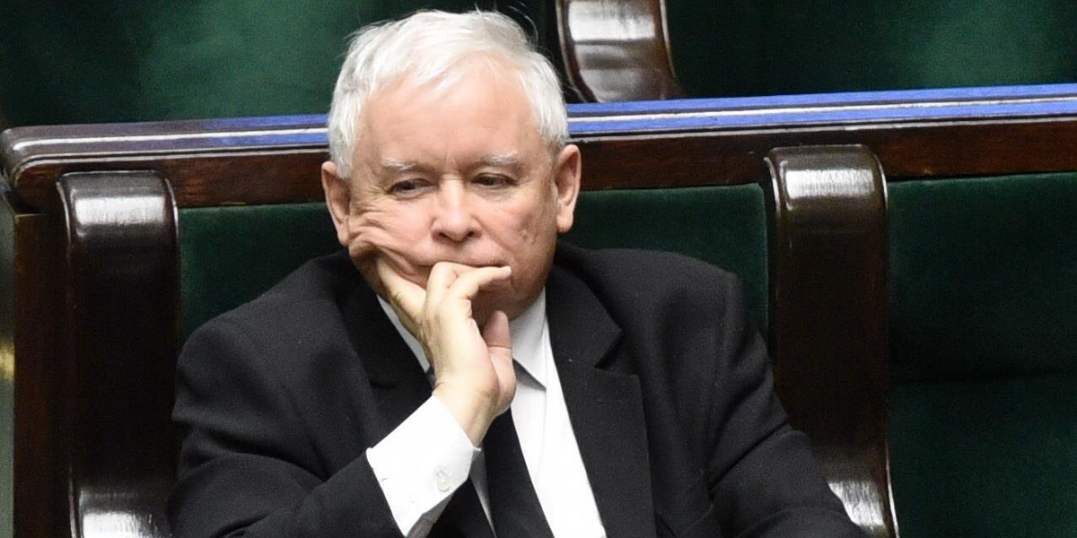 Jarosław Kaczyński ma nad czym się zastanawiać...