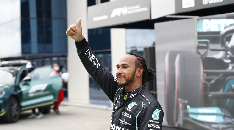 Lewis Hamilton nyerte a Török Nagydíjon az időmérőt. / Fotó: EPA/Ümit Bektas