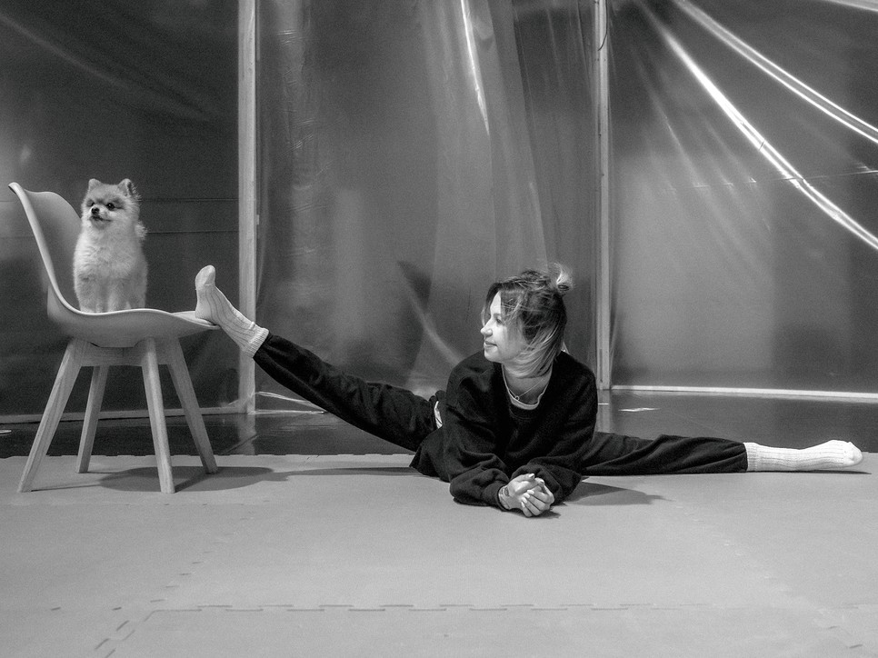 Zsenyát a Recirquel My Land című produkcióban láthatja a közönség