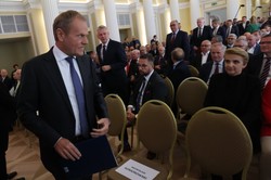 Szef klubu PiS o opozycji i "marzeniach Tuska". "A reszta pokornie pójdzie pod nóż"...