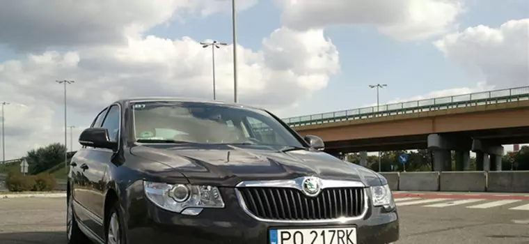 Skoda Superb 2.0 TDi DSG - Limuzyna z pomysłem