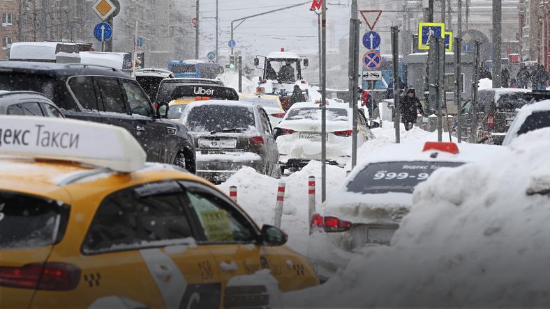 "Śnieżna apokalipsa" na ulicach rosyjskiej stolicy