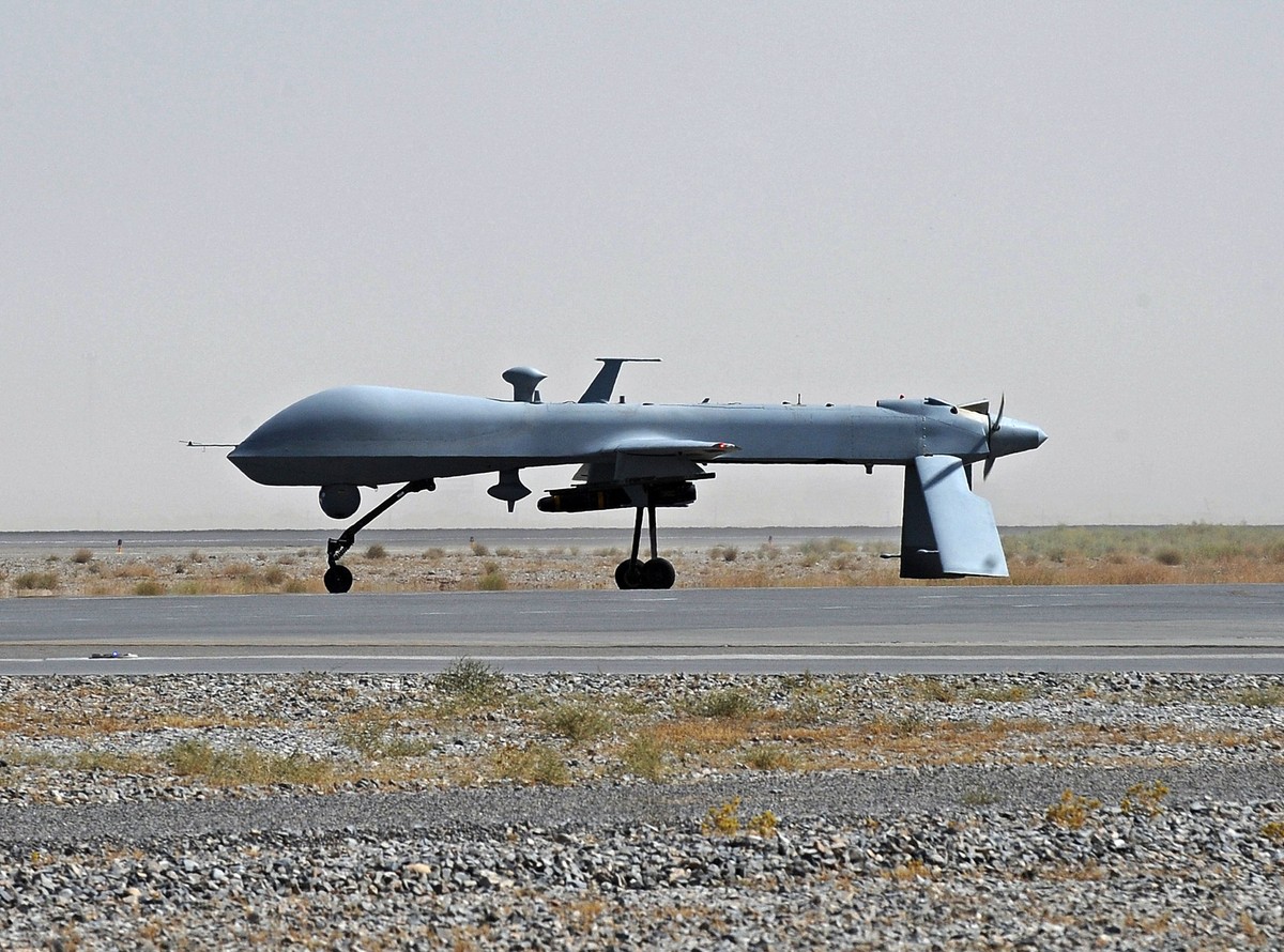 Uzbrojony w rakiety Predator na lotnisku wojskowym w Kandaharze