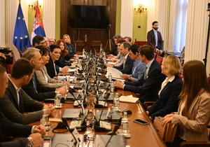 Marta Kos sa opozicijom