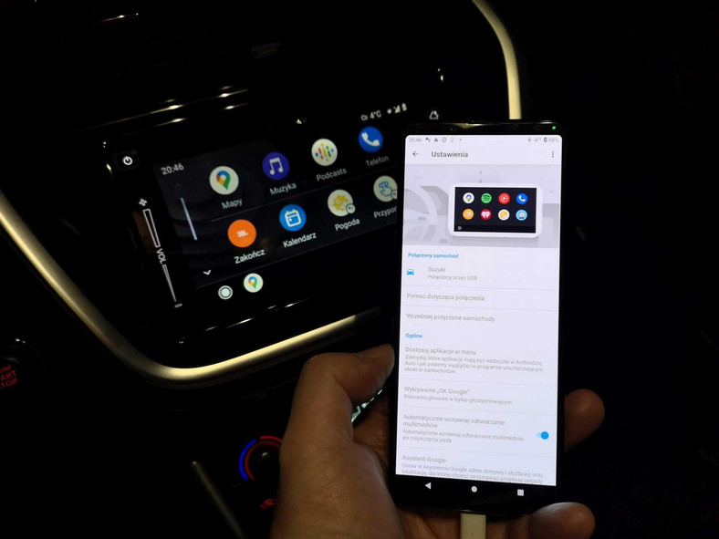 Jak podłączyć telefon w aucie problemy z Android Auto