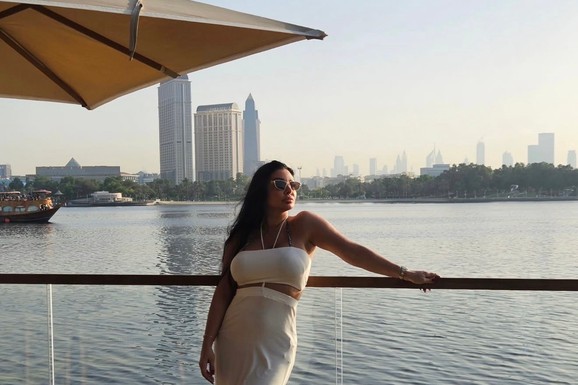 "NISAM BILA U KATALOZIMA PROSTITUTKI" Povezivali su je sa najstarijim zanatom, pa se povukla sa estrade: Danas ima privatan biznis i kupa se u luksuzu