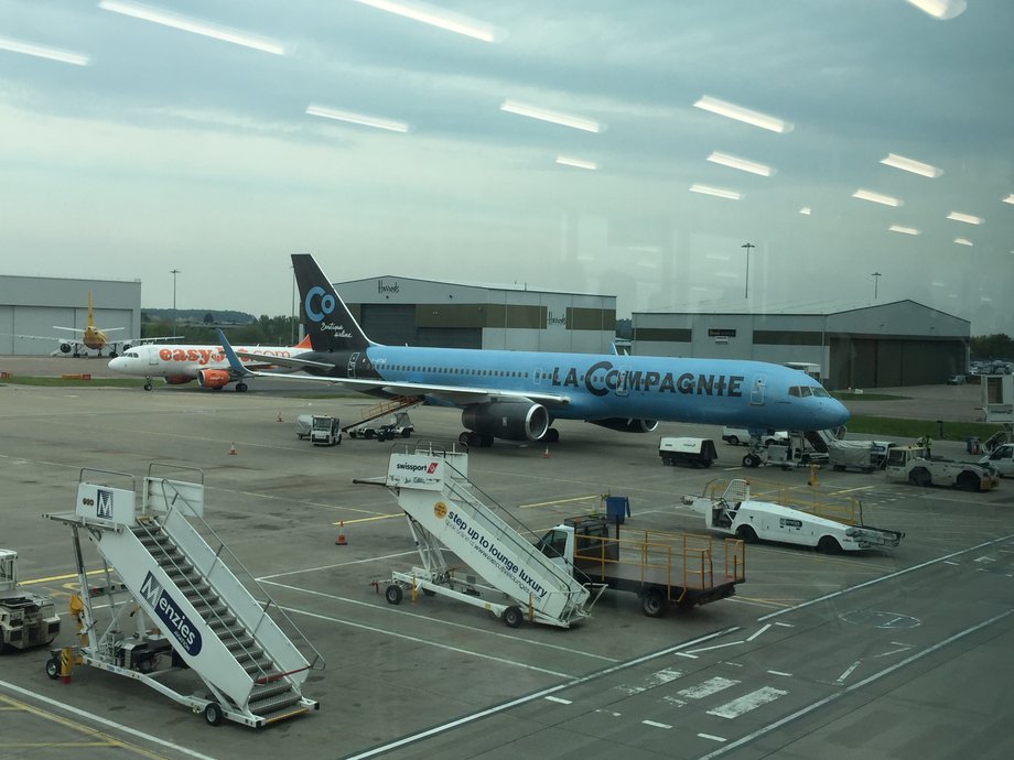 About 45 minutes before our scheduled take-off, an Aspire lounge employee announced that it was time for passengers on my flight to begin making their way to the gate. When I got there, I boarded our Boeing 757-200 immediately — no waiting!